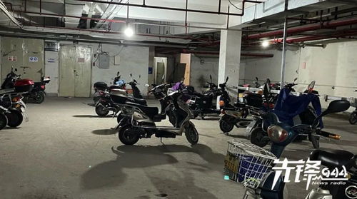 這個小區電動車進電梯成家常便飯,不怕起火嗎